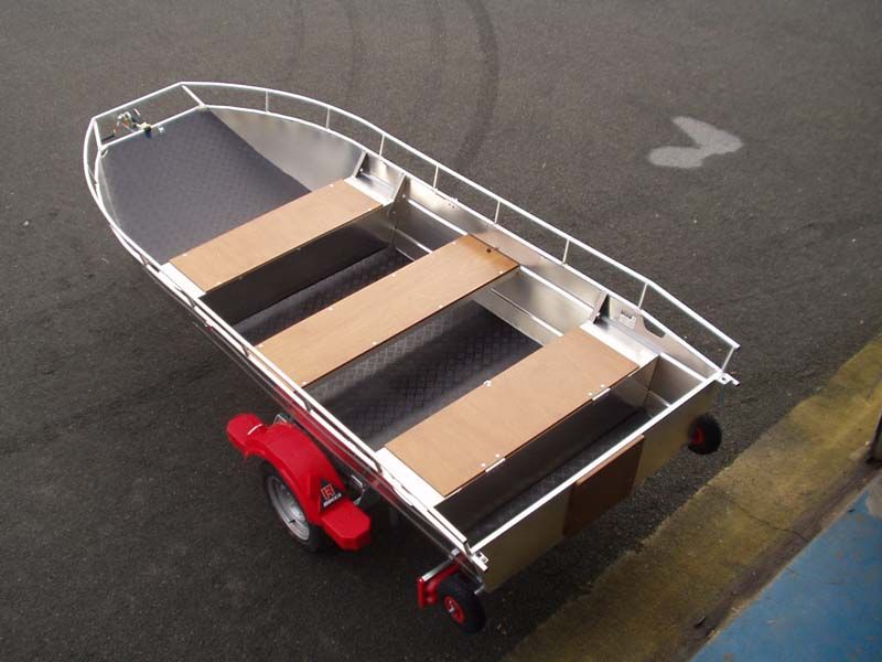 aluminium boat - retractable bench (5)