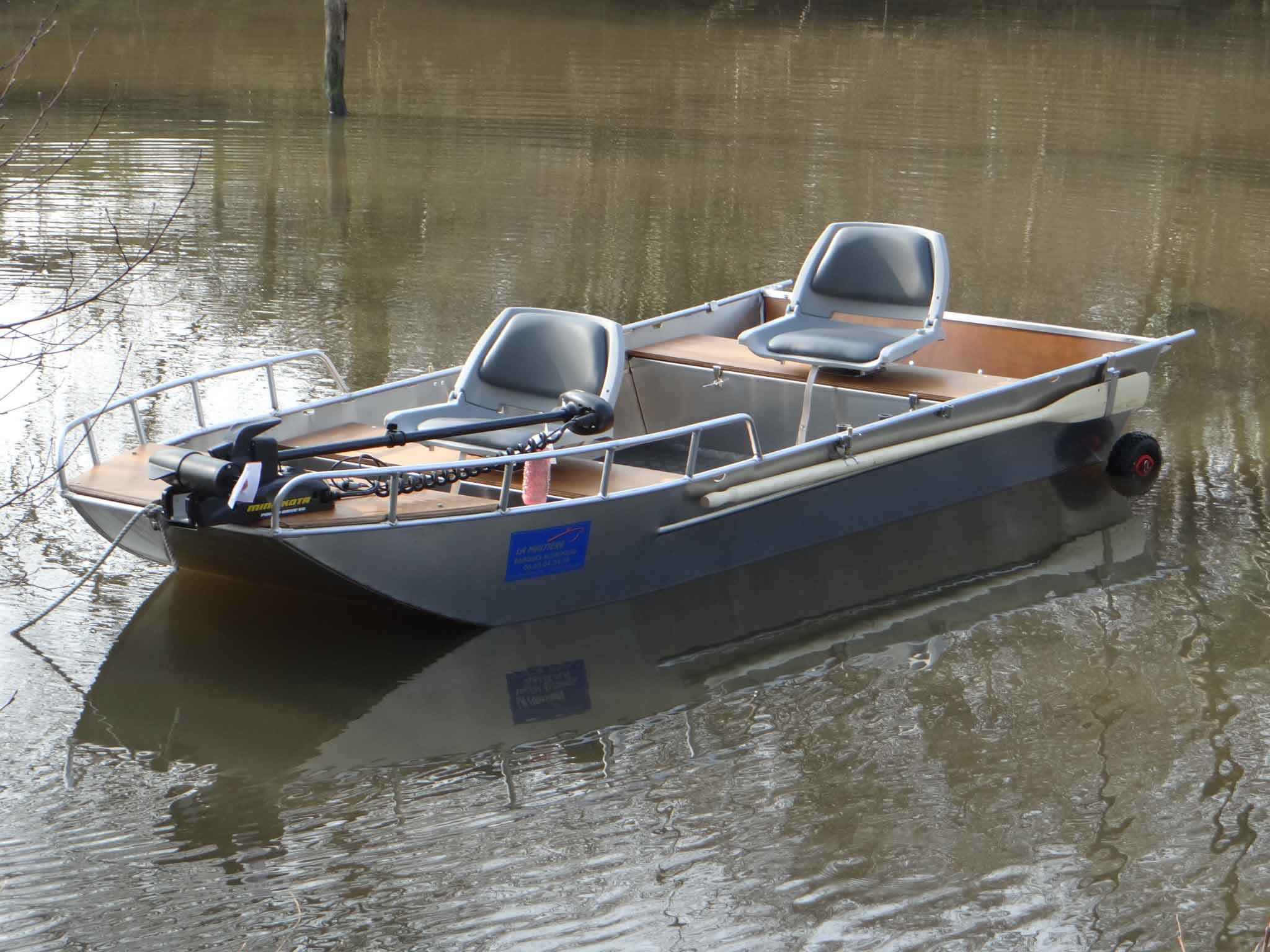 Welded aluminium boat